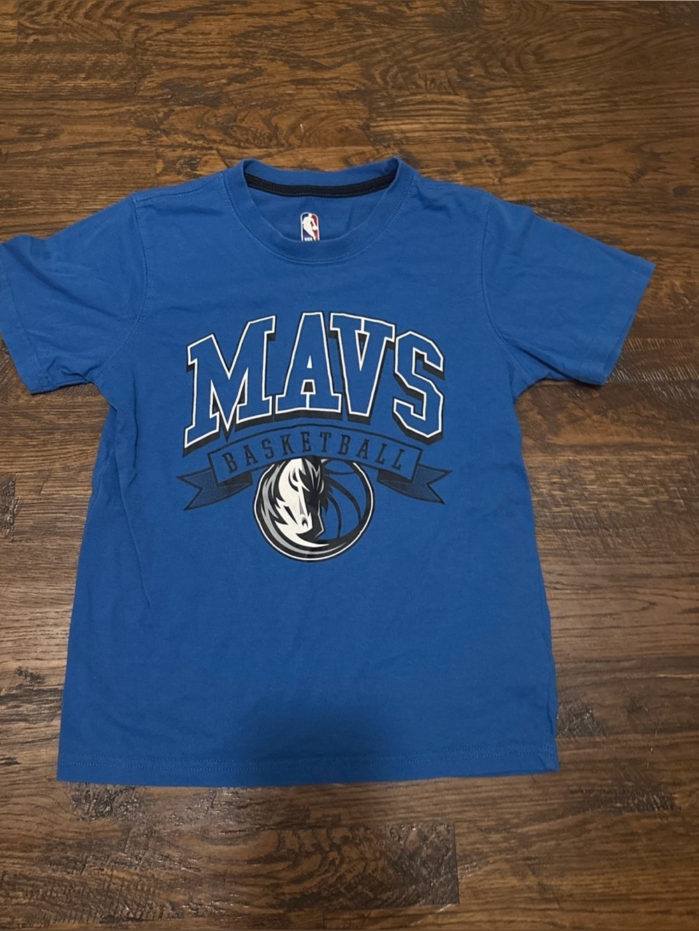 Dallas Mavericks Mavs NBA Blue Graphic T-Shirt Boys Small (8) Logo